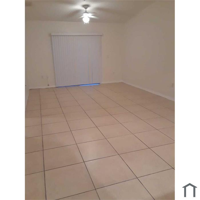 3828 SW 48th Ave
